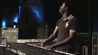 4 Etoiles  Papy Sodolo  LIVE at Afrikafestival Hertme 2010 [upl. by Carlynne216]