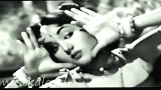 jhoom jhoom kar chali akeli aaj na jane kahanTaj1956Vyjyantimalaamp PKRajinderHemant Kumara trib [upl. by Rebekkah841]