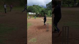 බැටා තමයි හොඳටම කරේ🤣🤣🤣easy bouncer but catch out 🤫🤫🤫 cricket meemure [upl. by Karine]