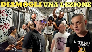 Diamo una Lezione alle borseggiatrici vietato rubare [upl. by Dixie]