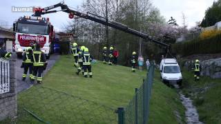 Kleintransporter rollte von einer Hauseinfahrt in den Gschaidbach [upl. by Kirit]