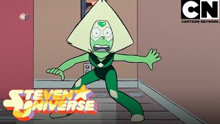 Peridot Una gema explosiva pero inofensiva  Steven Universe  Cartoon Network [upl. by Hoskinson119]