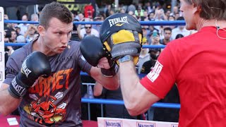 Public Training Session Jeff Horn smashes the pads with Trainer Glenn Rushton PacHorn [upl. by Egag]