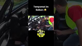 Tempomat oder doch ein Ziegel für das Haus  😂 tempomat geschwindigkeit autotempomat lachstark [upl. by Wylde]