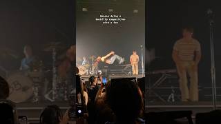 Fan challenges Benson Boone to a backflip competition at his concert 😮 shorts bensonboone music [upl. by Ervin755]