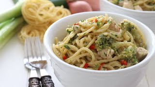 PASTA IN ROOMSAUS MET KIP EN BROCCOLI [upl. by Javier]