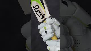 Retro Kahuna Icon Senior Cricket Bat  Kookaburra Cricket [upl. by Faria805]