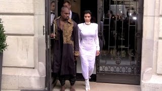 Crazy arrival for the Kardashian Jenner family at Balmain show in Paris [upl. by Yntruoc361]