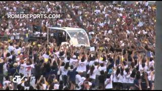 Pope gets rockstar welcome in Manilas Mall of Asia Arena [upl. by Esilana]