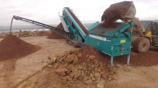 Powerscreen Chieftain 2200  Absiebung bindiger Boden [upl. by Anelys]