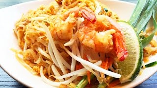 Shrimp Pad Thai Noodles Recipe 泰國蝦炒麵食譜 [upl. by Yrro]