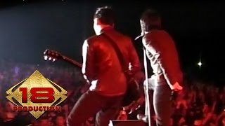 Peterpan  Langit Tak Mendengar Live Konser Ponorogo 18 Desember 2007 [upl. by Alver837]