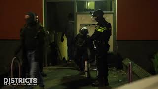 Arrestatieteam valt woning binnen na melding vuurwapen Tesselschadelaan Den Haag [upl. by Cirdahc]