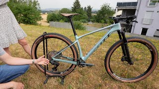 Bikes 2023 Carbon Hardtail SCOTT SCALE RC TEAM ISSUE BIKE Sram Eagle Transmission GX Werbung [upl. by Newel]