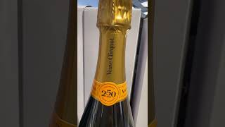 VeuveClicquot Champagne 뵈브클리코 샴페인 75CL BRUT 125vol 30번게이트 247번게이트 SKOREA GATE30 [upl. by Almita]