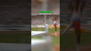 Javier Sotomayor Volando Alto en la Historia del Atletismo Récord Mundial de Salto Vertical 🏅 [upl. by Einhoj322]