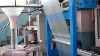 FABRICATION DE FILM PLASTIQUE PAR extrudeuse plastique [upl. by Valleau]