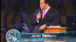 Agarrados Por su Amor Pastor Javier Bertucci Domingo 16012011 [upl. by Leclair362]