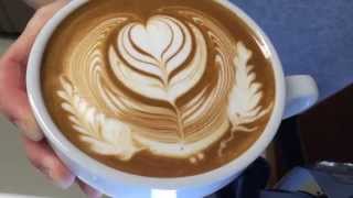 IKECCIS Latte Art quotwing tulipquot ラテアート [upl. by Oidale542]