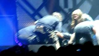 MACHINE HEAD 121208 Sheffield Halo PHIL DEMMEL COLLAPSES [upl. by Nievelt208]