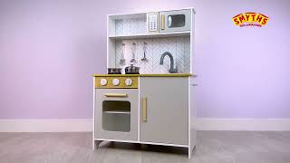 La Cuisine en Bois Kitchen Corner est chez Smyths Toys [upl. by Neerod]