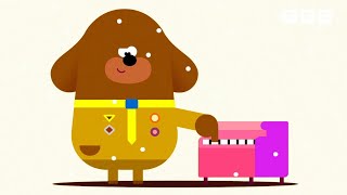 Duggee Christmas Dance Party 2 🎄🎶  Hey Duggee [upl. by Annahavas788]