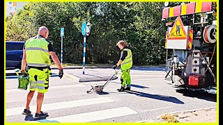 SWEDEN  PEDESTRIAN CROSSWALK MasterWorkers [upl. by Goeselt]