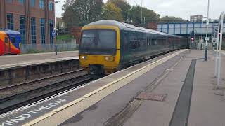 GWR Class 165106 Turbo Arriving into Guildford The 30th of October 2024 [upl. by Quartis]