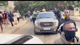 En Direct Cité Keur Gorgui  Départ dOusmane Sonko au tribunal de Dakar [upl. by Ynogoham]