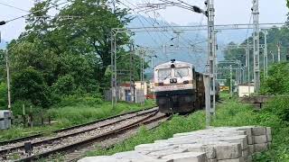 Siliguri Intercity Express  Vistadom Coach Added Train  Sevoke Station [upl. by Seravaj423]