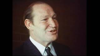 Kerry Packer interview about World Series Cricket Compromise [upl. by Hairahcaz]