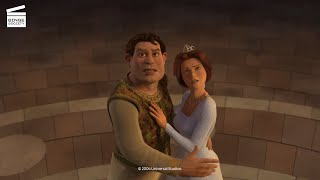 Shrek 2  Shrek contre Marraine la Bonne Fée CLIP HD [upl. by Pompei]