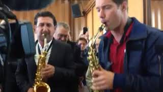 Quand Thomas Pesquet joue du saxophone à Dieppe [upl. by Bondy]