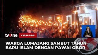 Ribuan Warga di Lumajang Gelar Pawai Obor Peringati Malam Tahun Baru Islam 1446 Hijriah  tvOne [upl. by Aryahay928]