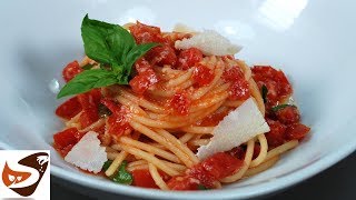 Spaghetti alla crudaiola o carrettiera – Ricetta estiva gustosissima facile e veloce [upl. by Wally532]