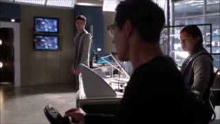 The Flash 2x17 Eobard Thawne Descubre Que Barry Viene Del Futuro HD [upl. by Rafi574]