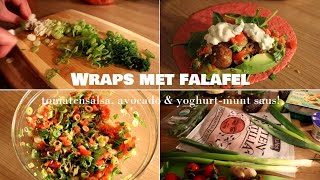 Falafel Wraps met Tomatensalsa en YoghurtMunt Saus [upl. by Wane]