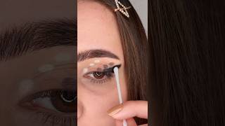 Eye makeup Using buds✨🥰youtubeshorts eyemakeup eye eyelieyesshortsfeed shorts hack trending [upl. by Avek]