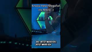 Knossi hebt Megafon ins Mikro D [upl. by Arikahs702]