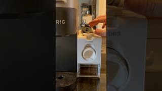 Use a Keurig Watch this 🤯👀 fyp coffee keurig shorts wow kcups kcup alternative coffee [upl. by Ray]