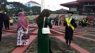 Dokumen PERSIAPAN WISUDA S1 FISIPOL UGM 2022 RABU 25 MEI 2022 HALAMAN GRAHA SABA PRAMANA UGM [upl. by Retluoc915]