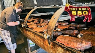 Viewing The BBQ Pits At Terry Blacks Barbecue Lockhart TX [upl. by Pooley277]