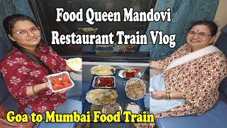 मुंबईला आलो मांडवी फूड राणी ट्रेनने Mandovi Express Food Queen Restaurant Train Vlog ShubhangiKeer [upl. by Oab]