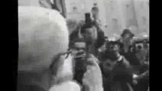 Rare Footage  Marilyn Monroe Leaving The Columbia Presbyterian Hospital 1961 [upl. by Nuahsel]