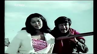 Aise Na Mujhe Tum Dekho Kishore Kumar Song Dev Anand Zeenat Aman Darling Darling YouTube [upl. by Hayott803]