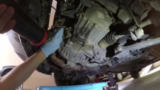 Fiat Panda 11 gearbox transmission fluid change [upl. by Humphrey]