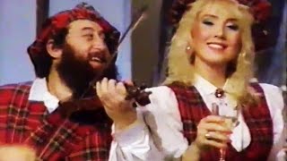 Lepa Brena  Hajde da se volimo  Novogodisnji program  TV Zagreb 1988 [upl. by Sanjay737]