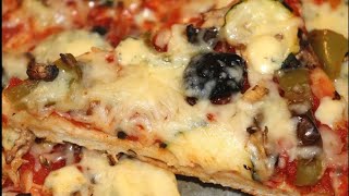 Recette Pizza 3 FROMAGES  boursin mozzarella emmentale [upl. by Ahsratal]