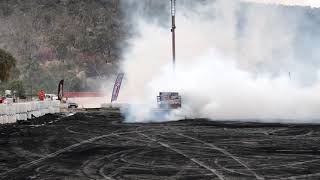 FARMHACK Landcruiser Burnout at Stawell 5k [upl. by Rehpotsrhc]