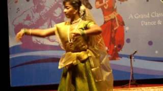 MOV03522 Vrushali Kolhatkar Dabke Kathak Video Vinayak Vaidya [upl. by Eenobe]